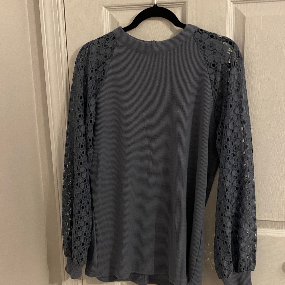 Elegant Gray Lace Sleeve Top